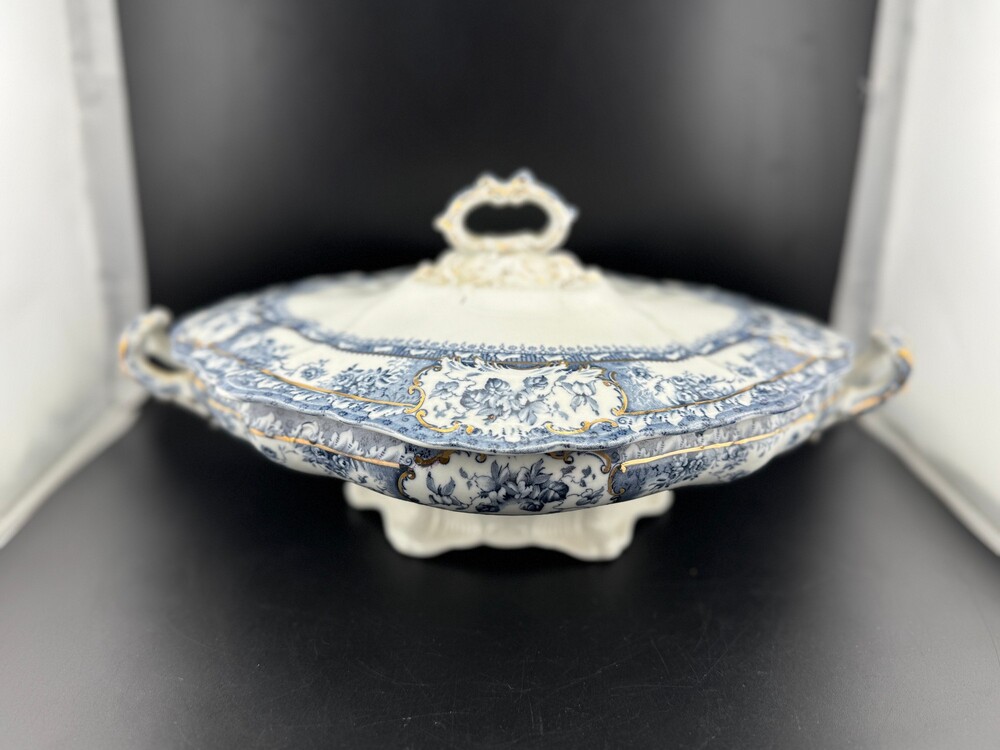 VTG Wedgewood Flow Blue Tureen